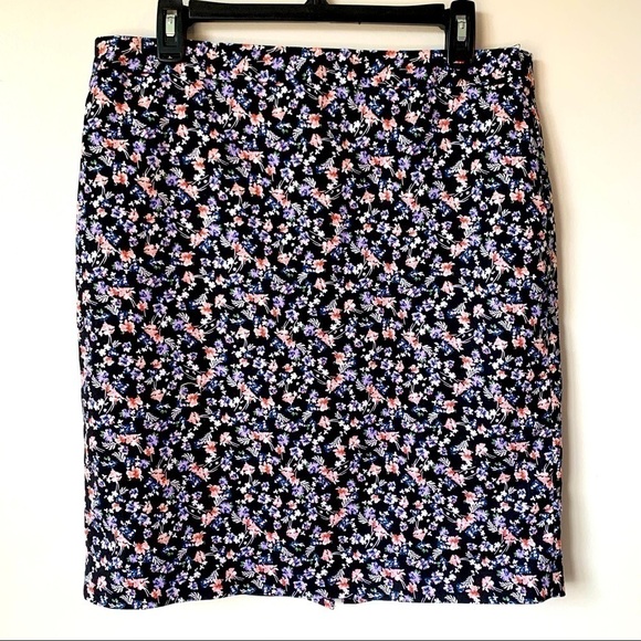 SALE! 𝅺LIZ CLAIBORNE Career Floral Pencil Skirt Size 12 - Picture 1 of 6